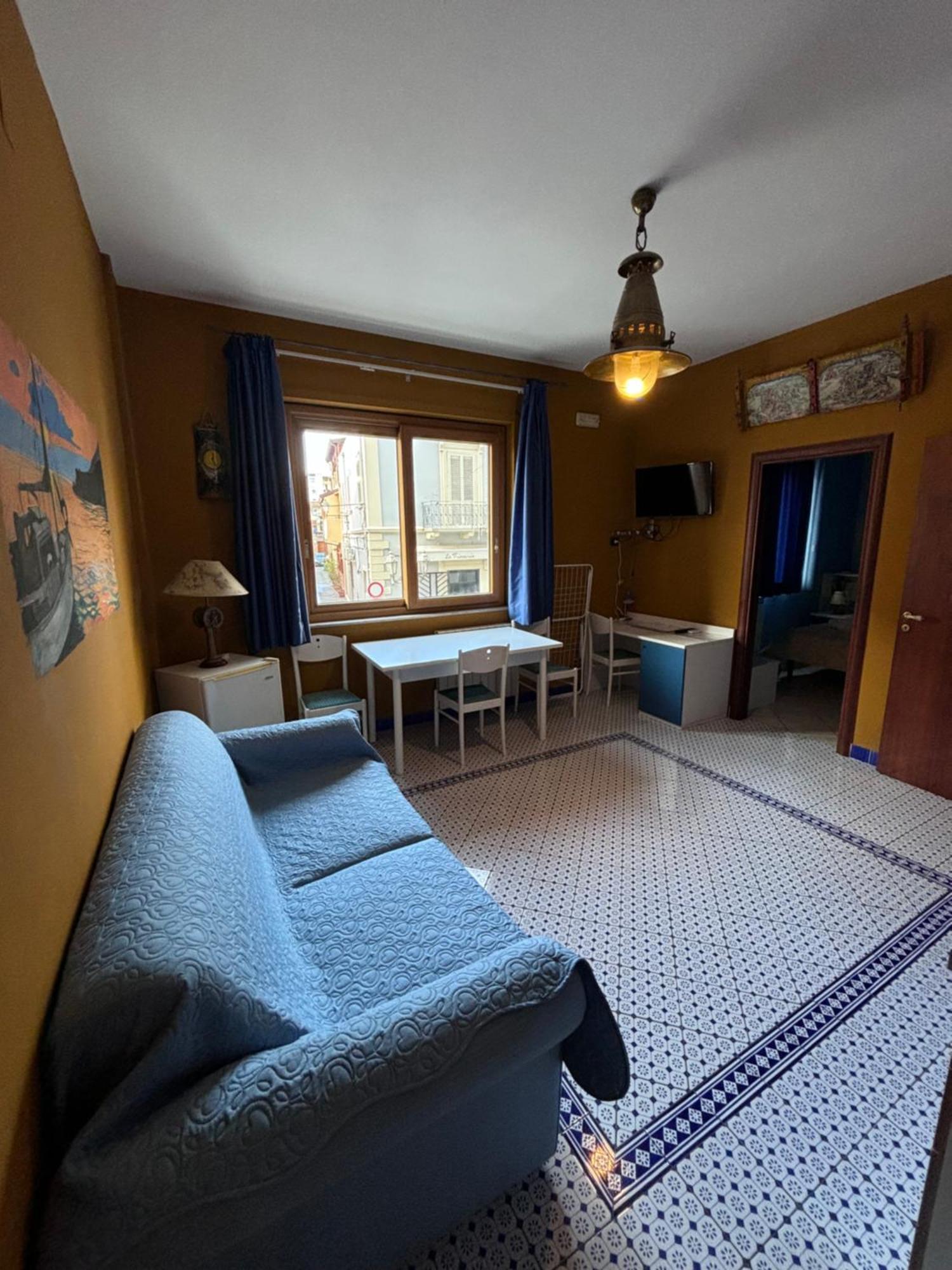 Le Soleil B&B มิลาซโซ ภายนอก รูปภาพ